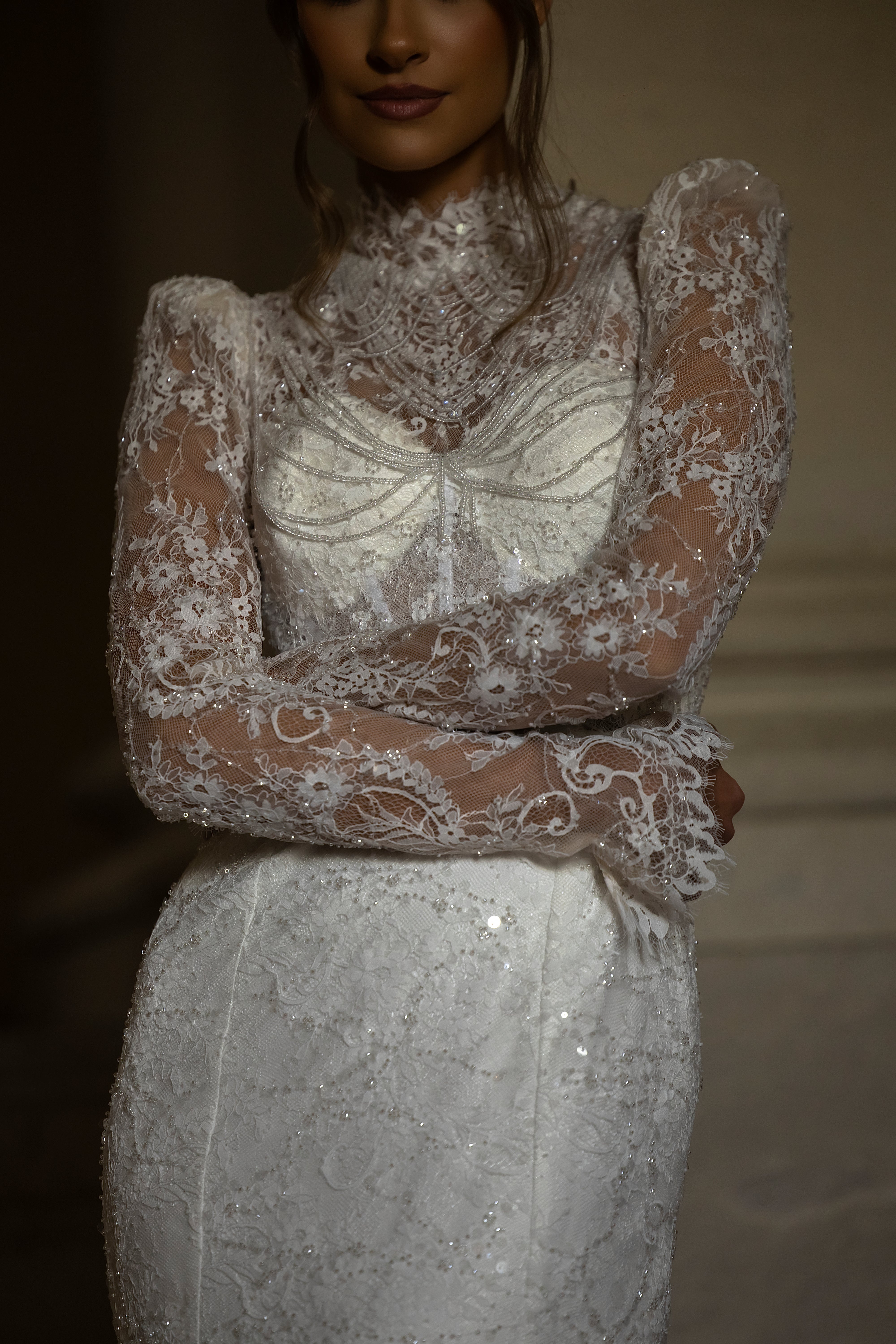 détail de dentelle brodée sur une robe Maison Galad